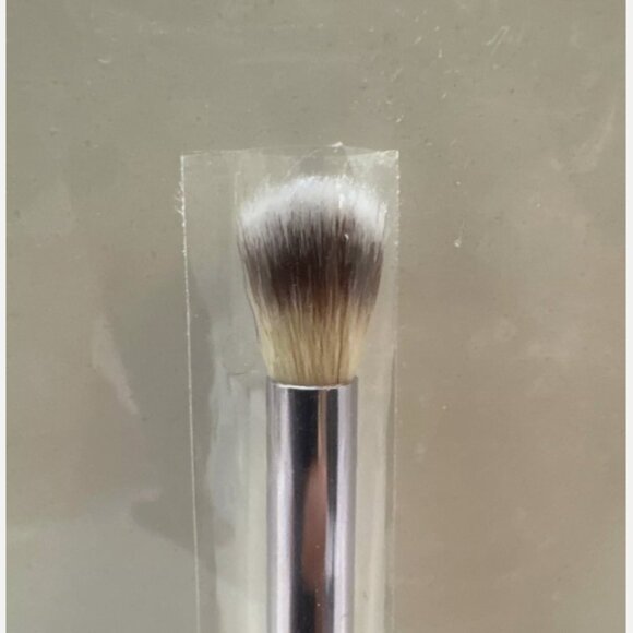 MAC Glitter Brilliant Copper Eyeshadow - 0.15 oz Bundle With 2  Brushes - Picture 3 of 5